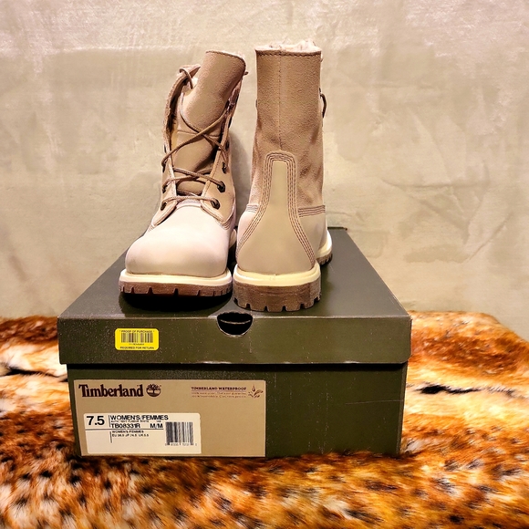 Timberland Authentic Teddy Fleece ~ Fold Down ~ White Sz 7.5 NWT - Picture 11 of 11